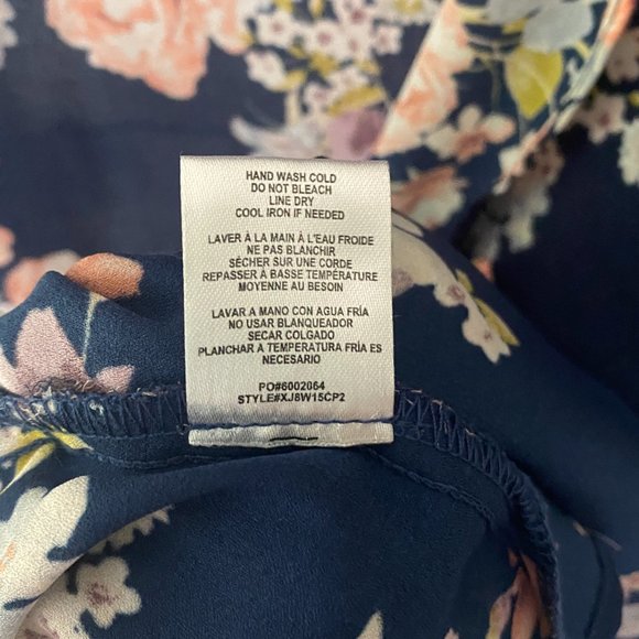 open-front Floral Three-Quarter Sleeve Kimono 2X navy blue and floral plus size - Picture 7 of 7